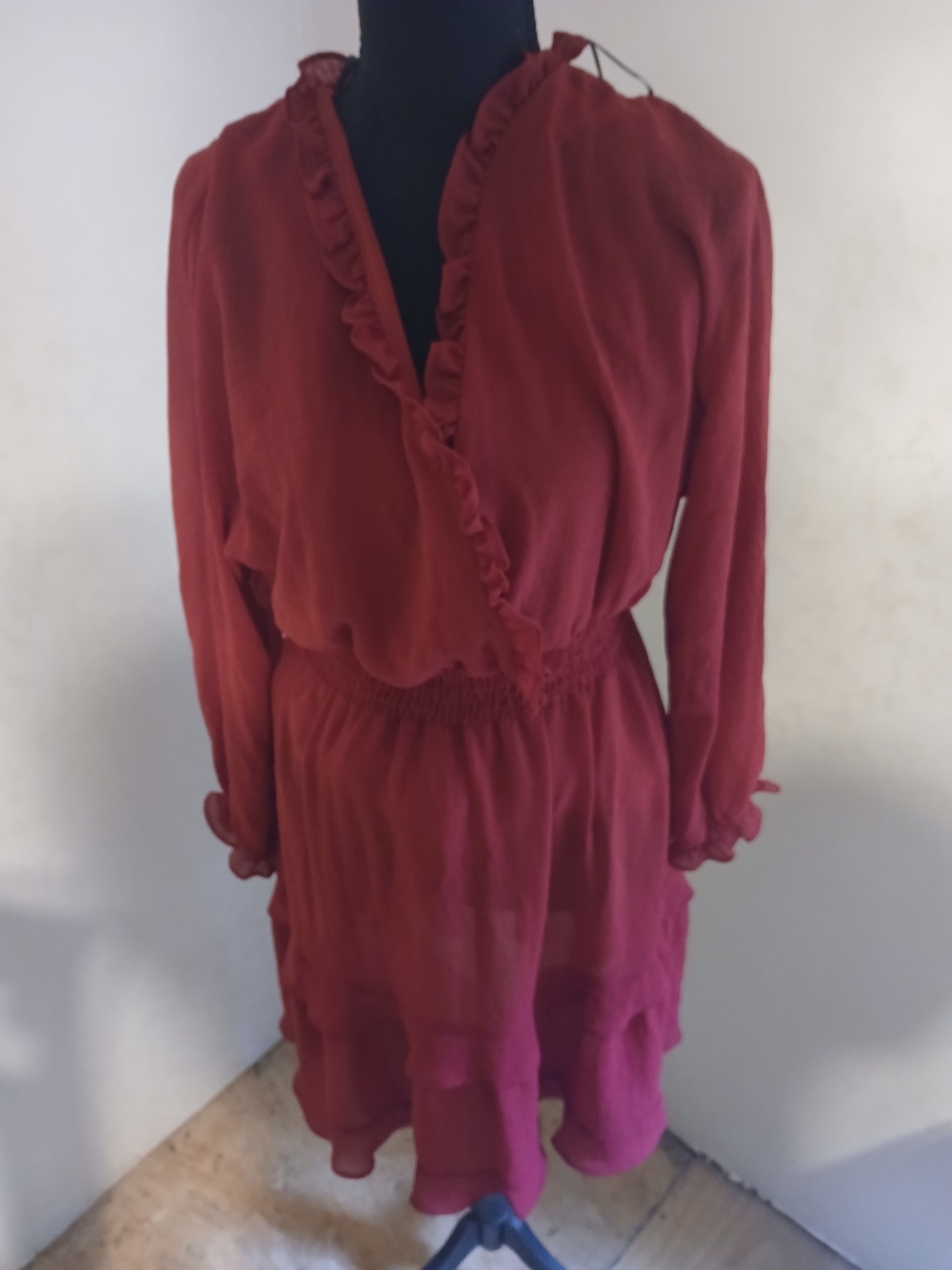 Emma & Michele Ruffled V-Neck Long Sleeve Dress in Burgundy